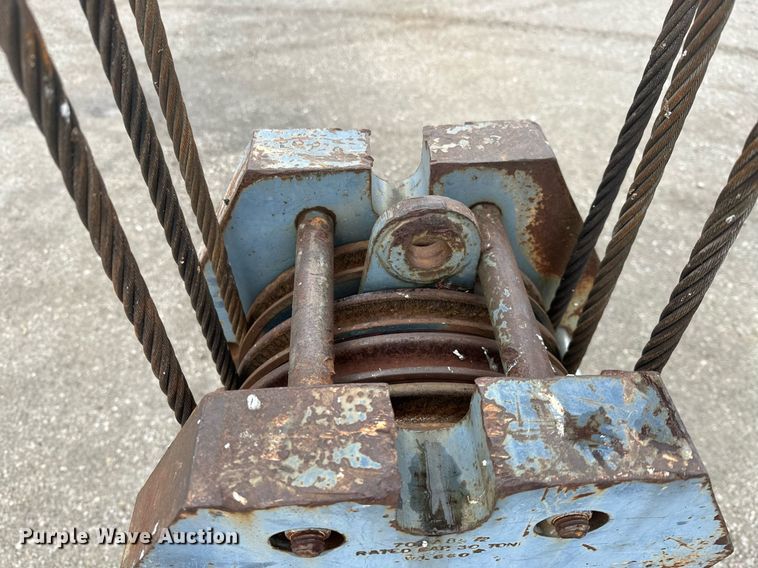 image for item OD9766 1994 Lorain LRT 230E  crane