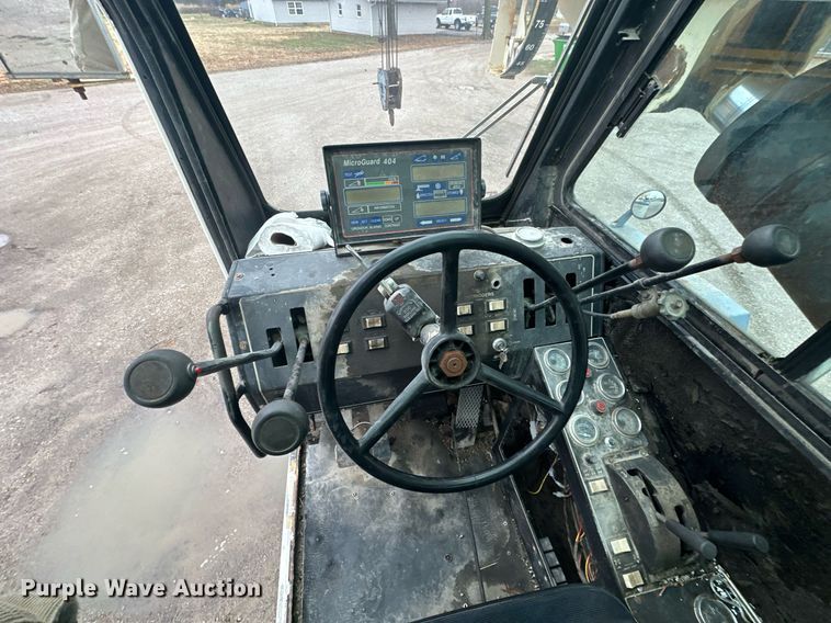 image for item OD9766 1994 Lorain LRT 230E  crane