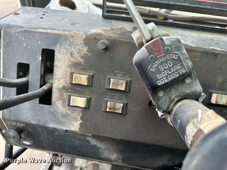 image for item OD9766 1994 Lorain LRT 230E  crane