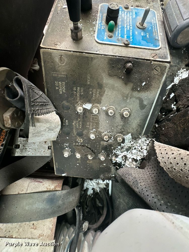 image for item OD9766 1994 Lorain LRT 230E  crane