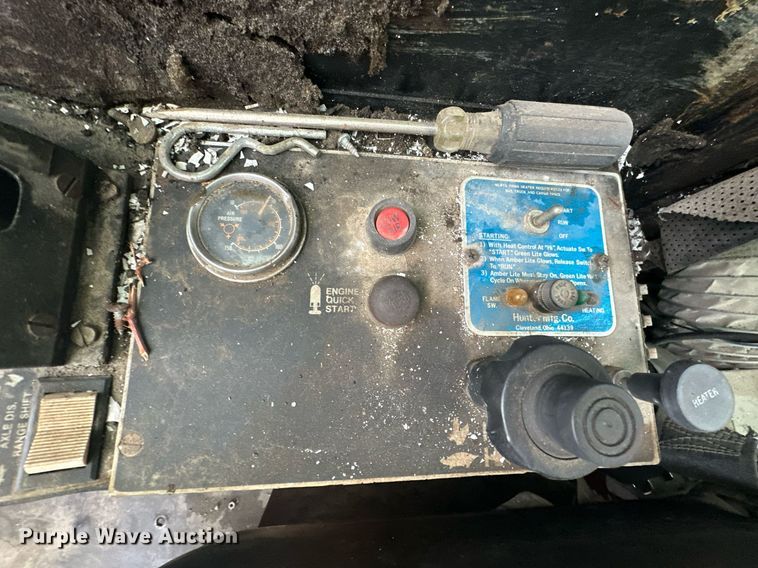 image for item OD9766 1994 Lorain LRT 230E  crane