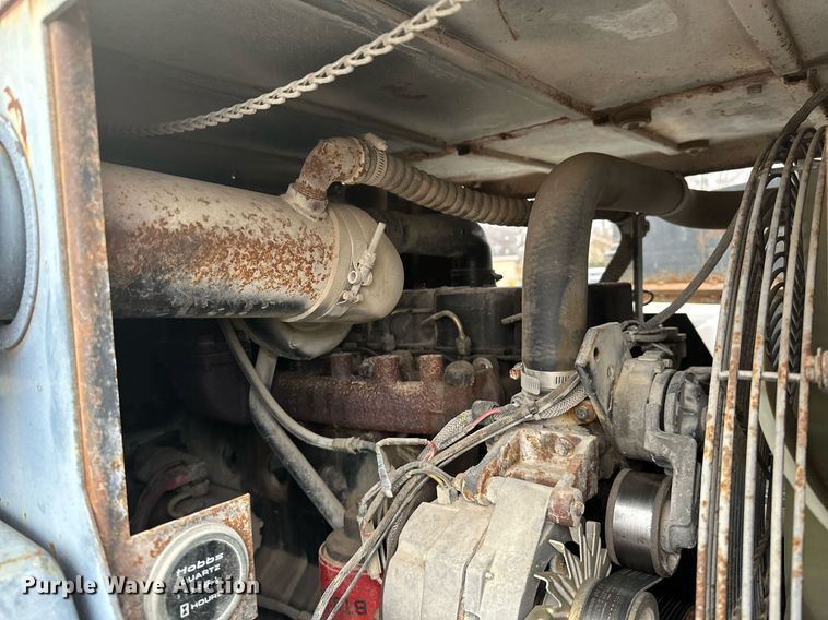 image for item OD9766 1994 Lorain LRT 230E  crane