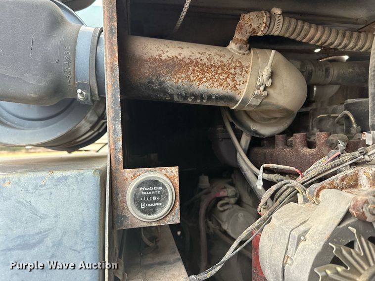 image for item OD9766 1994 Lorain LRT 230E  crane