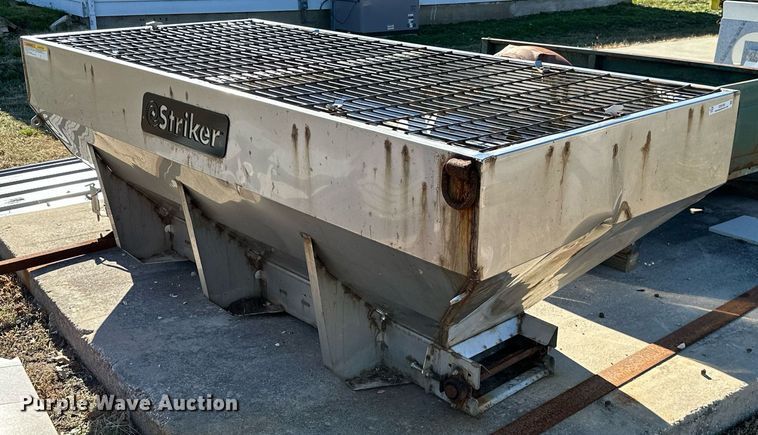 image for item OD9780 Western Striker  spreader