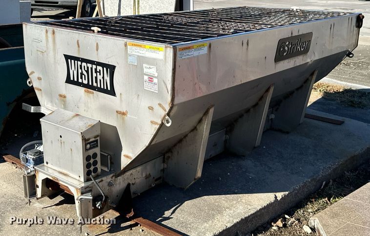 image for item OD9780 Western Striker  spreader