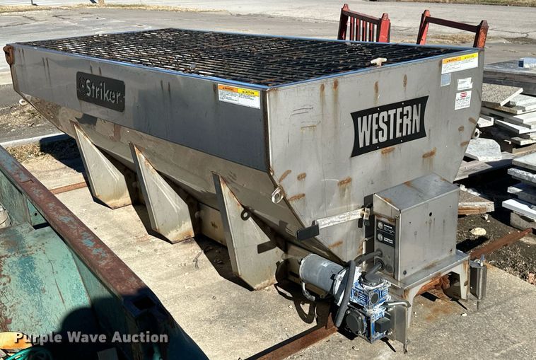 image for item OD9780 Western Striker  spreader