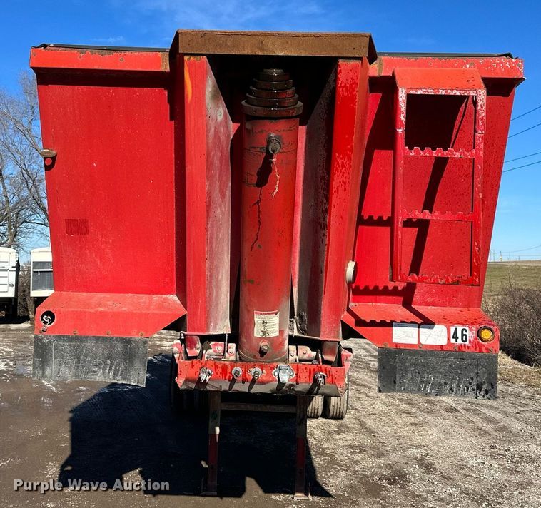image for item OF9160 2005 Hilbilt 2830HDXPA  end dump trailer