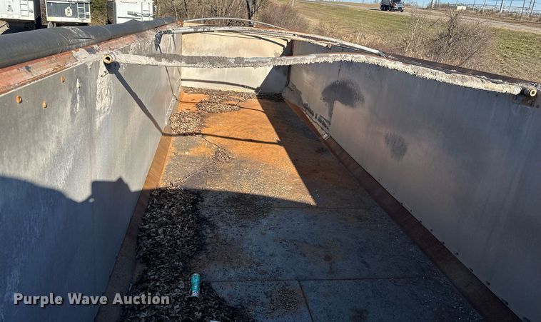 image for item OF9160 2005 Hilbilt 2830HDXPA  end dump trailer
