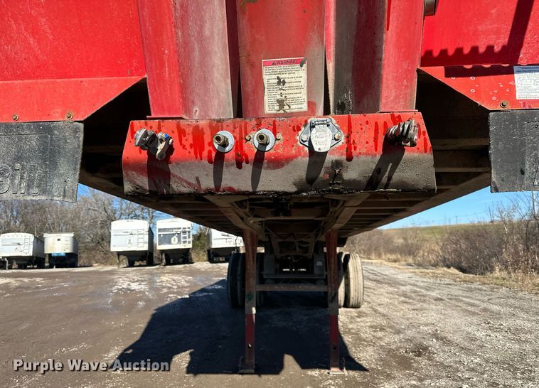 image for item OF9160 2005 Hilbilt 2830HDXPA  end dump trailer