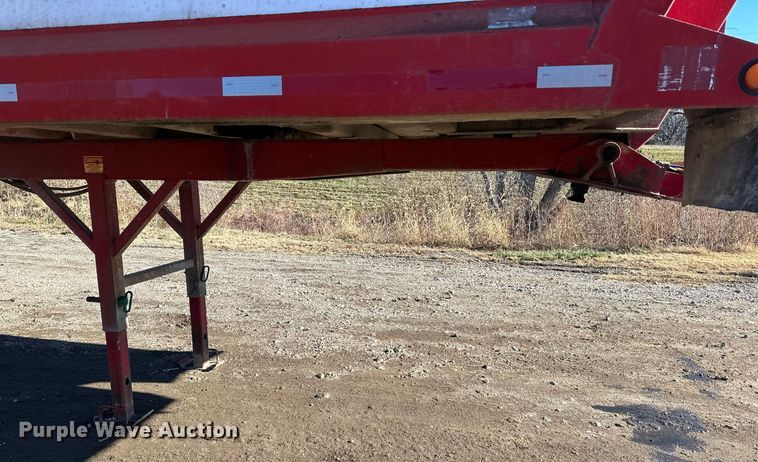 image for item OF9160 2005 Hilbilt 2830HDXPA  end dump trailer