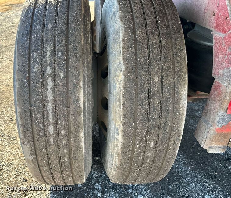 image for item OF9160 2005 Hilbilt 2830HDXPA  end dump trailer