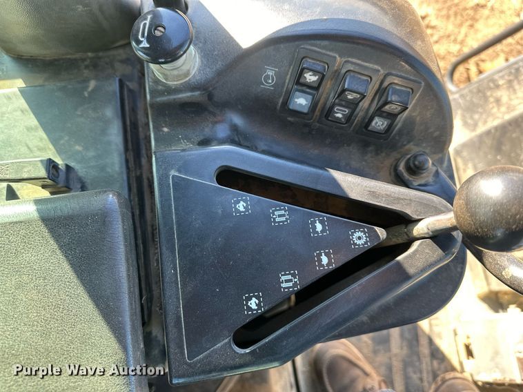 image for item OF9163 2005 Caterpillar 953C  track loader