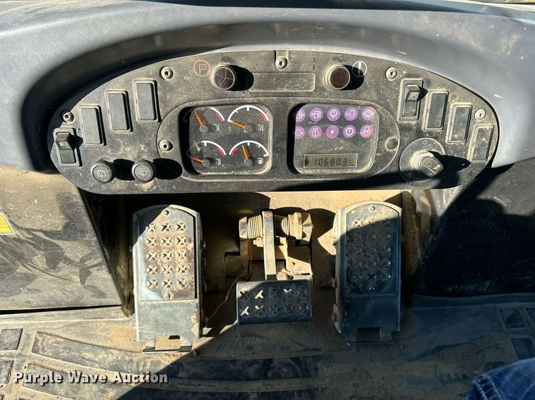 image for item OF9163 2005 Caterpillar 953C  track loader