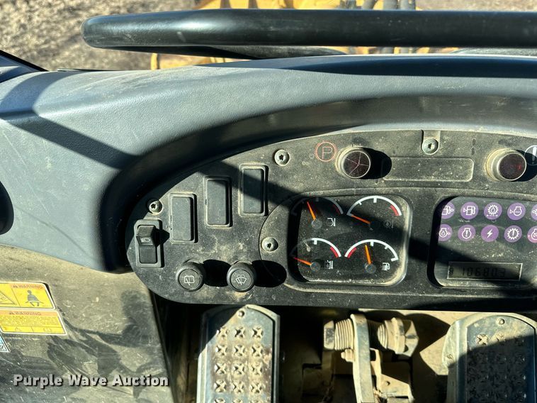 image for item OF9163 2005 Caterpillar 953C  track loader