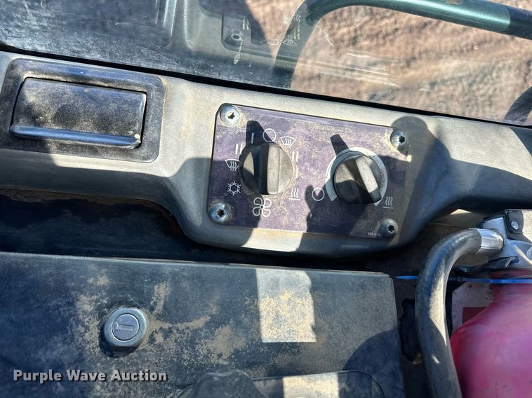 image for item OF9163 2005 Caterpillar 953C  track loader