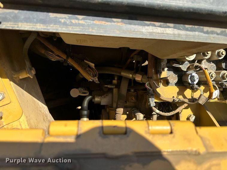 image for item OF9163 2005 Caterpillar 953C  track loader