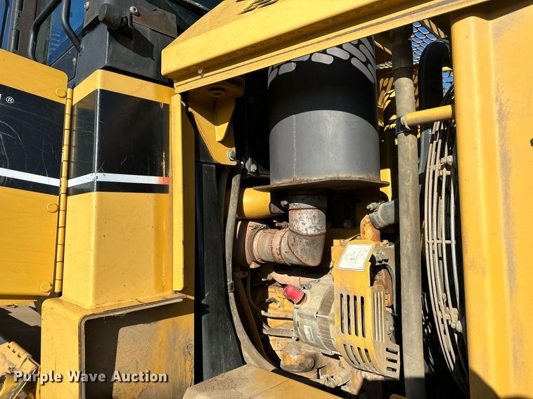 image for item OF9163 2005 Caterpillar 953C  track loader