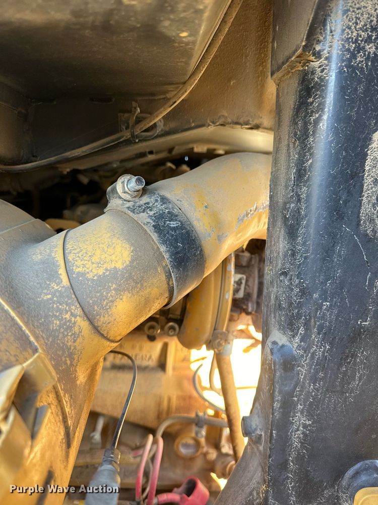 image for item OF9163 2005 Caterpillar 953C  track loader