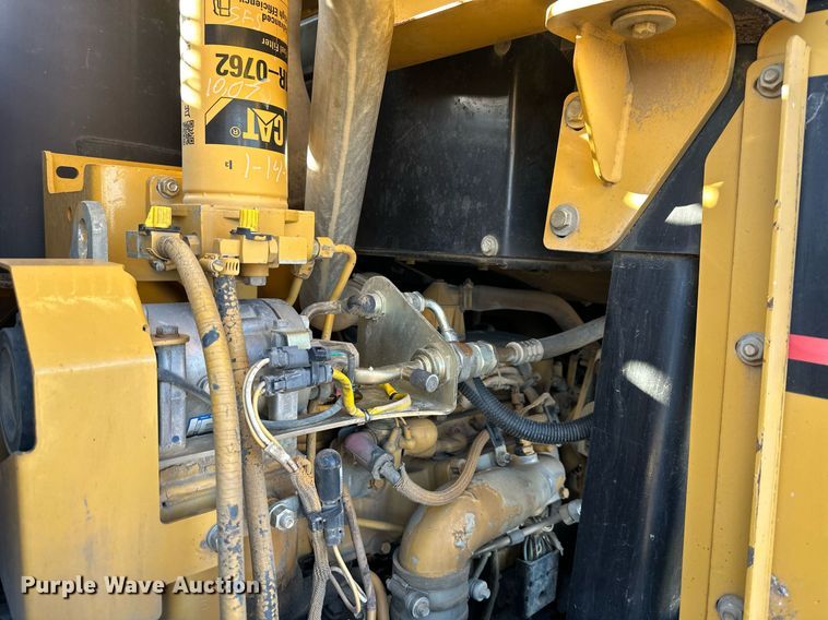 image for item OF9163 2005 Caterpillar 953C  track loader