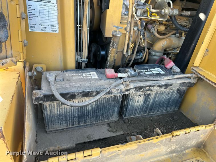 image for item OF9163 2005 Caterpillar 953C  track loader