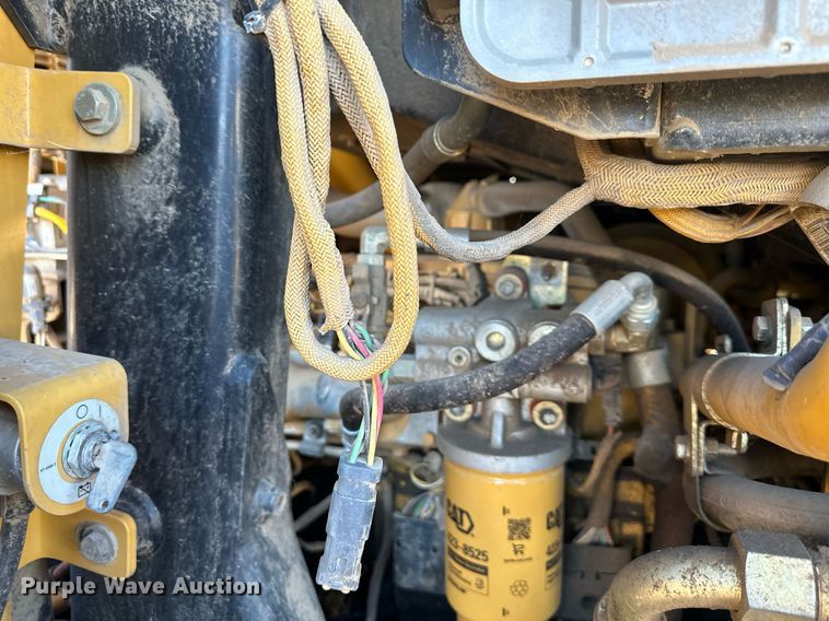 image for item OF9163 2005 Caterpillar 953C  track loader