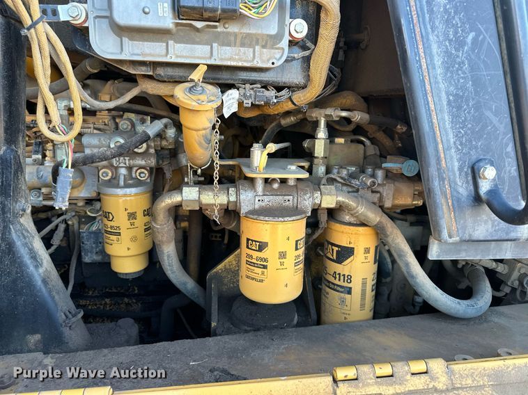 image for item OF9163 2005 Caterpillar 953C  track loader