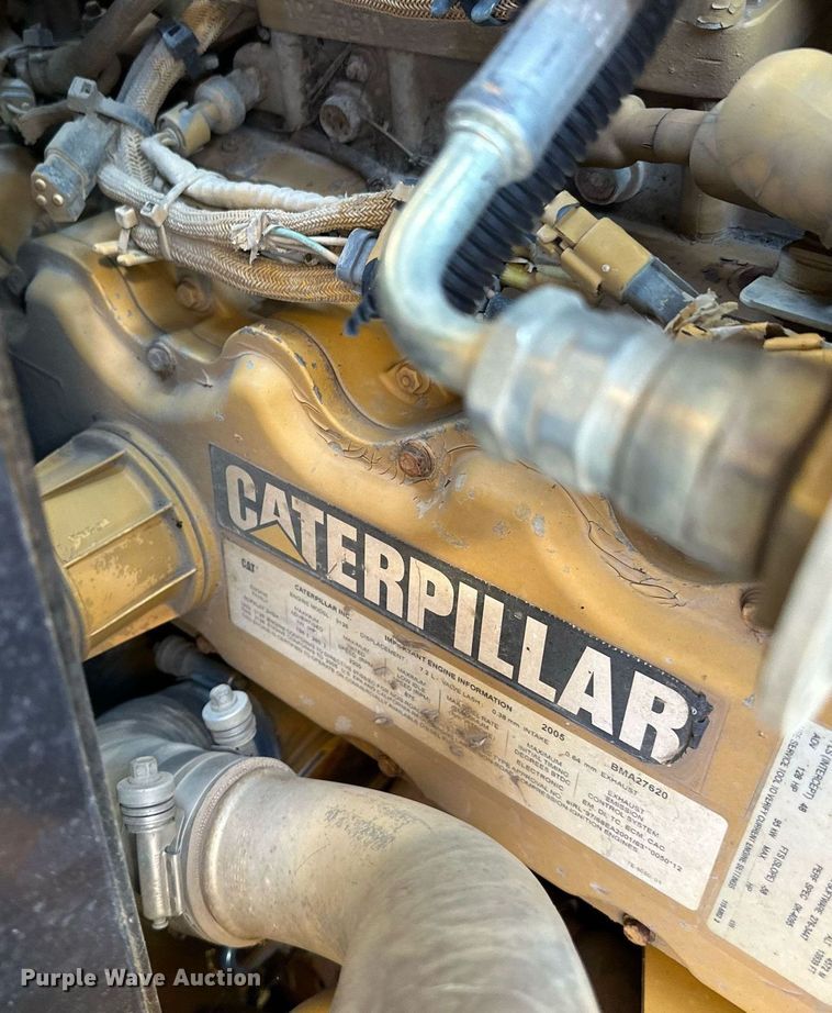 image for item OF9163 2005 Caterpillar 953C  track loader