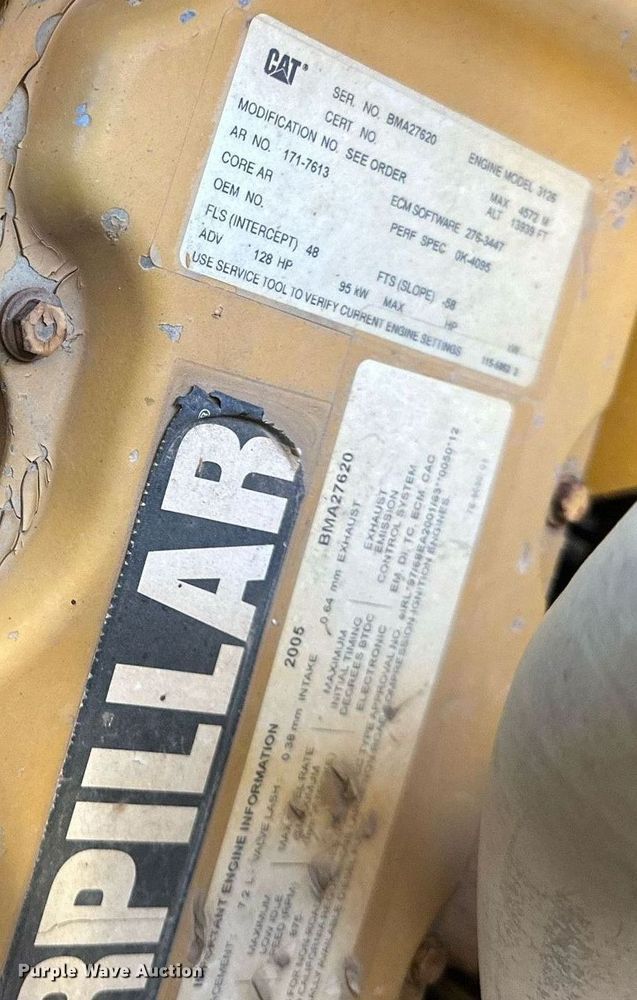 image for item OF9163 2005 Caterpillar 953C  track loader