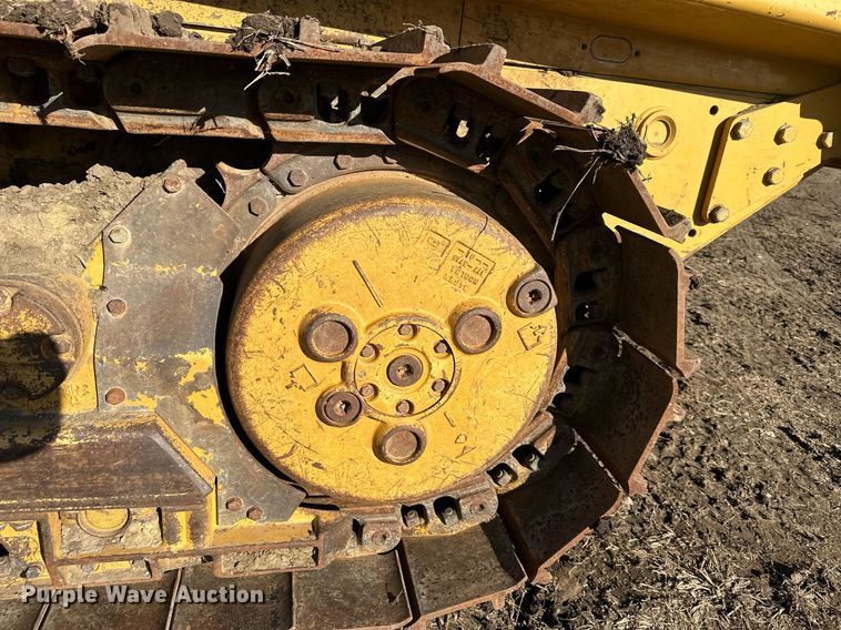 image for item OF9163 2005 Caterpillar 953C  track loader