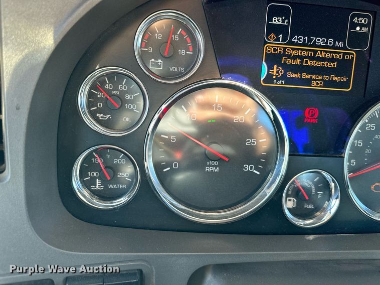 image for item OF9167 2015 Kenworth T880  semi truck