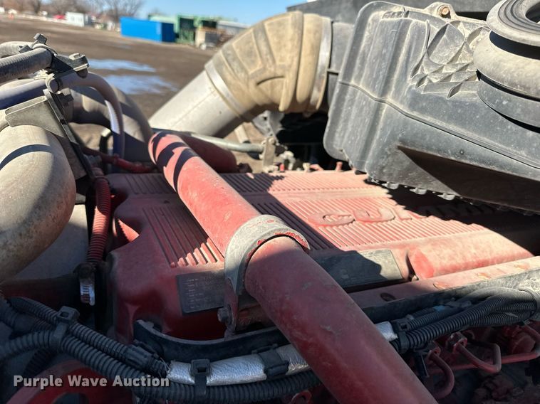 image for item OF9167 2015 Kenworth T880  semi truck