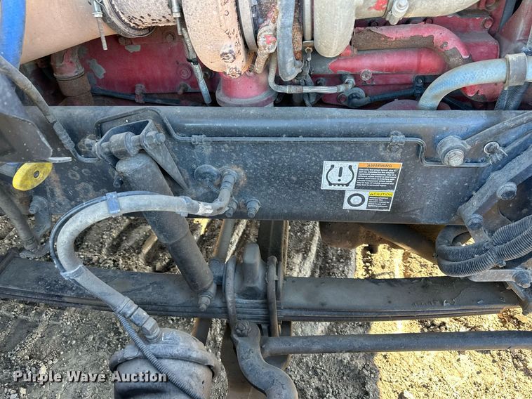 image for item OF9167 2015 Kenworth T880  semi truck