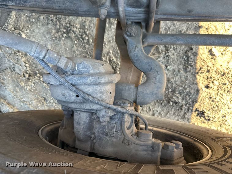 image for item OF9167 2015 Kenworth T880  semi truck