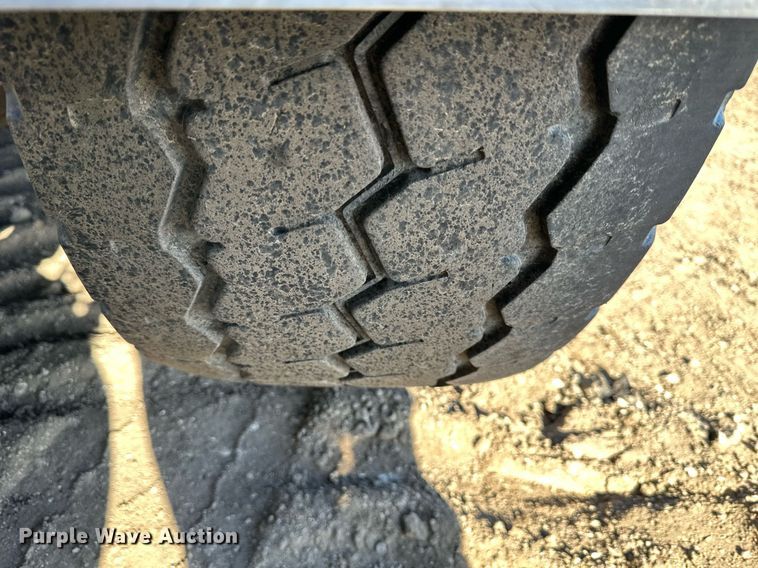 image for item OF9167 2015 Kenworth T880  semi truck