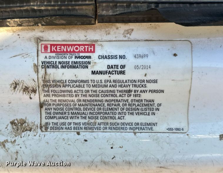 image for item OF9167 2015 Kenworth T880  semi truck