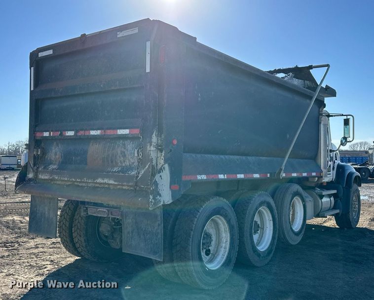 image for item OF9170 2003 Mack CV713  dump truck