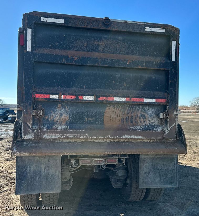 image for item OF9170 2003 Mack CV713  dump truck