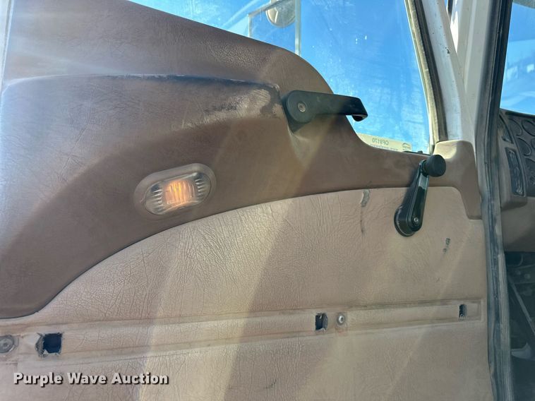 image for item OF9170 2003 Mack CV713  dump truck