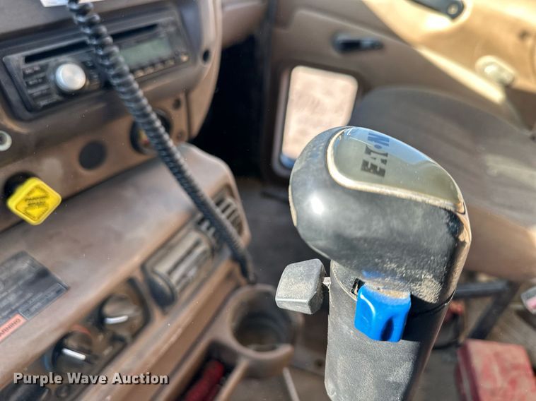 image for item OF9170 2003 Mack CV713  dump truck