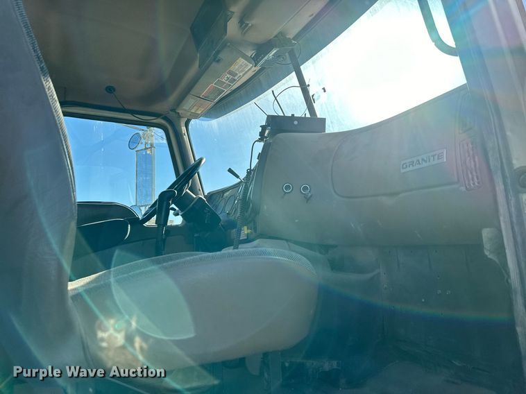 image for item OF9170 2003 Mack CV713  dump truck