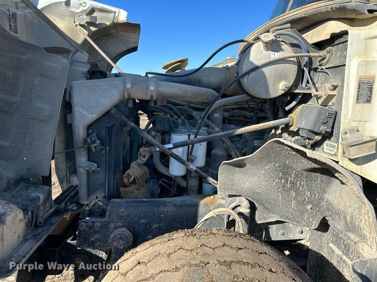 image for item OF9170 2003 Mack CV713  dump truck