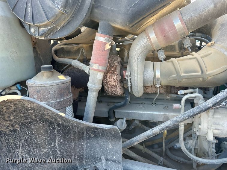 image for item OF9170 2003 Mack CV713  dump truck