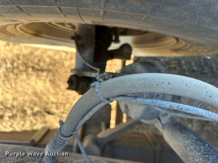 image for item OF9170 2003 Mack CV713  dump truck