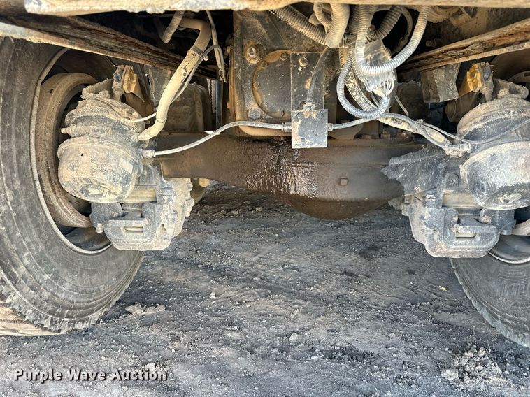 image for item OF9170 2003 Mack CV713  dump truck