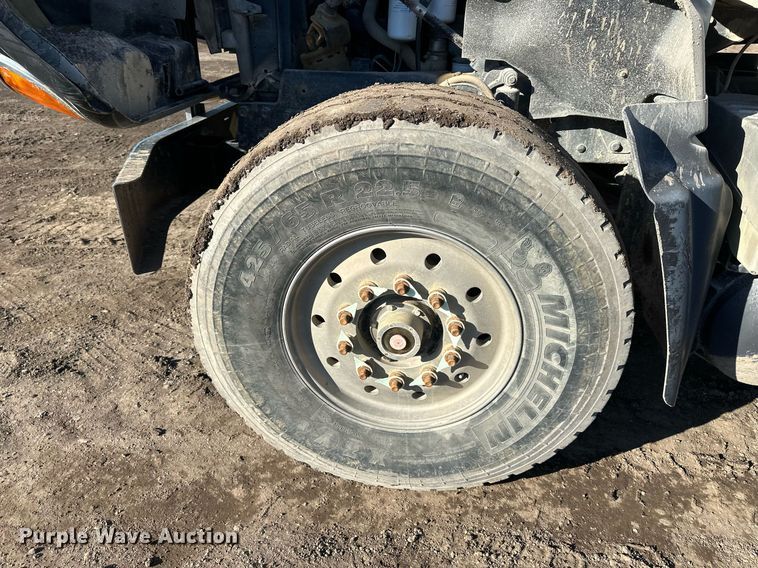 image for item OF9170 2003 Mack CV713  dump truck