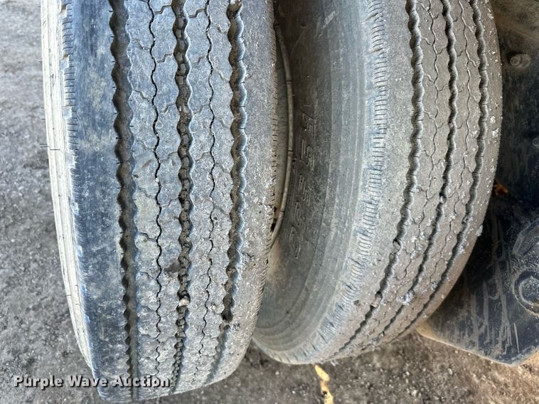 image for item OF9170 2003 Mack CV713  dump truck