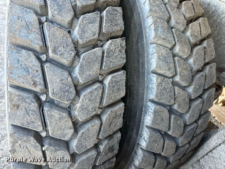 image for item OF9170 2003 Mack CV713  dump truck