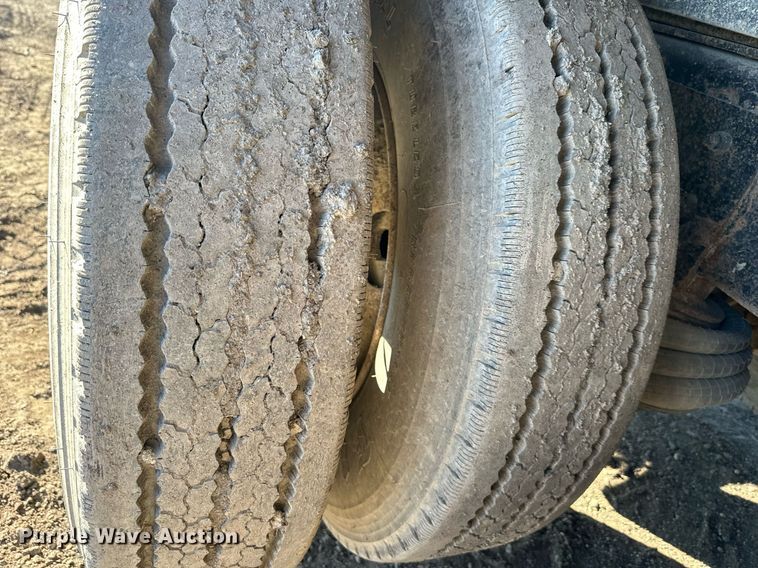 image for item OF9170 2003 Mack CV713  dump truck