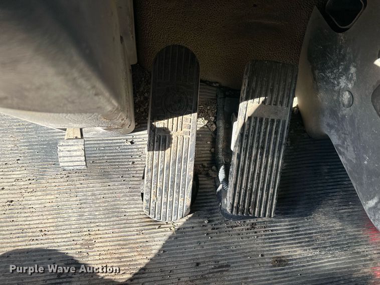 image for item OF9172 2007 Kenworth T300  flatbed truck