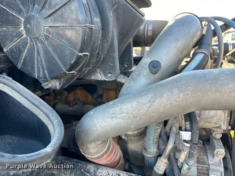 image for item OF9172 2007 Kenworth T300  flatbed truck